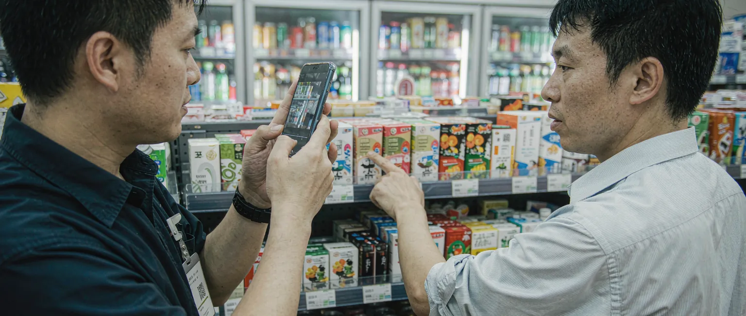门店陈列与终端生动化管理系统一线作业实景