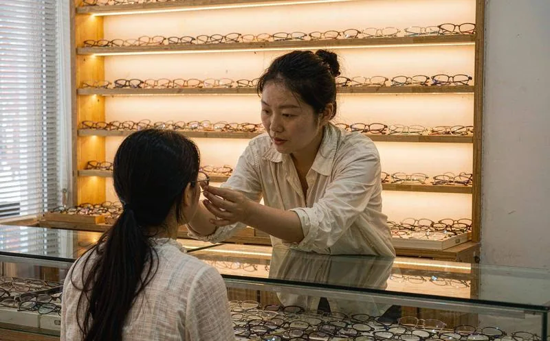 眼镜连锁门店管理系统一线作业实景