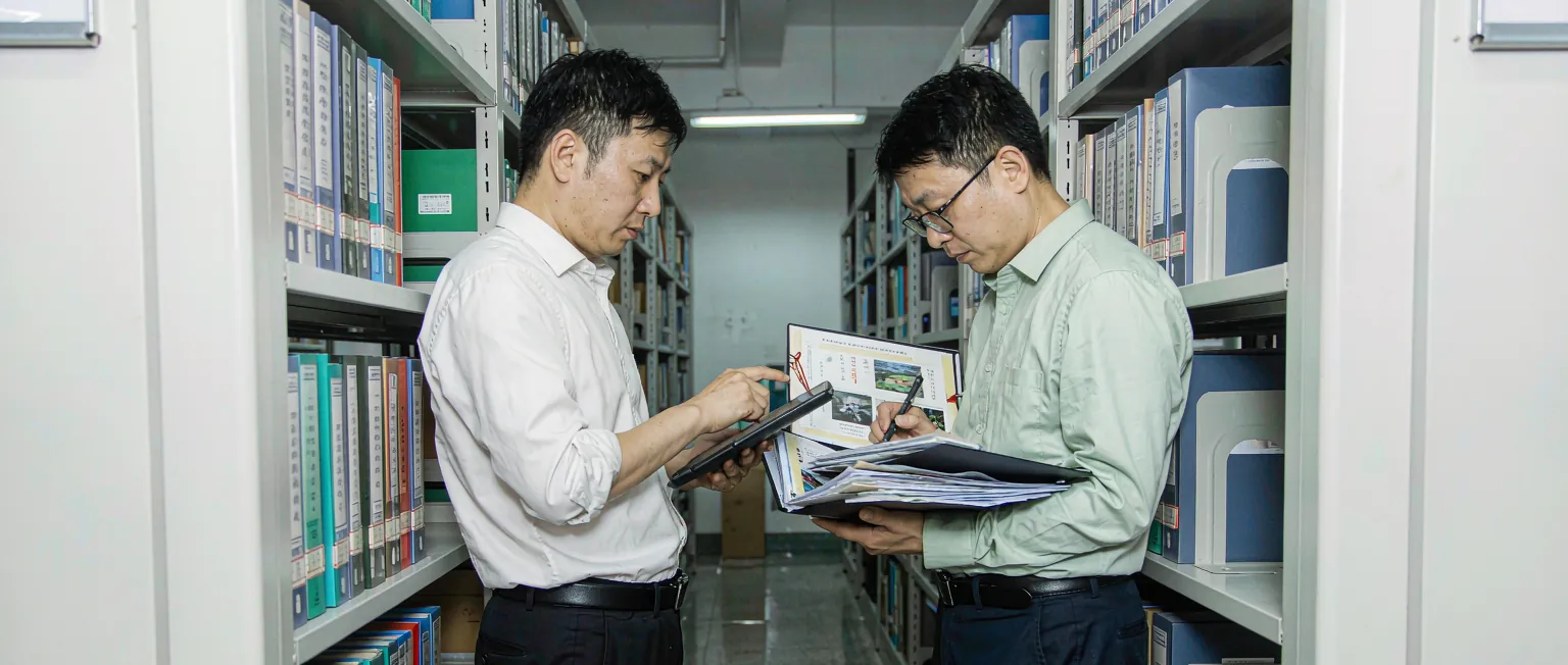 企业资质与证照管理系统一线作业实景